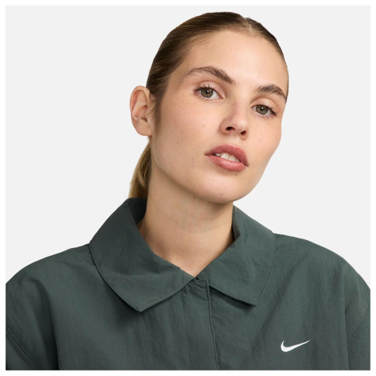 Nike Γυναικείο μπουφάν Sportswear Essential Oversized UV Woven Coaches' Jacket